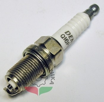 Gyertya Denso (Briggs Intek motorokhoz M14x1.25mm x 20mm menettel) LT=16mm